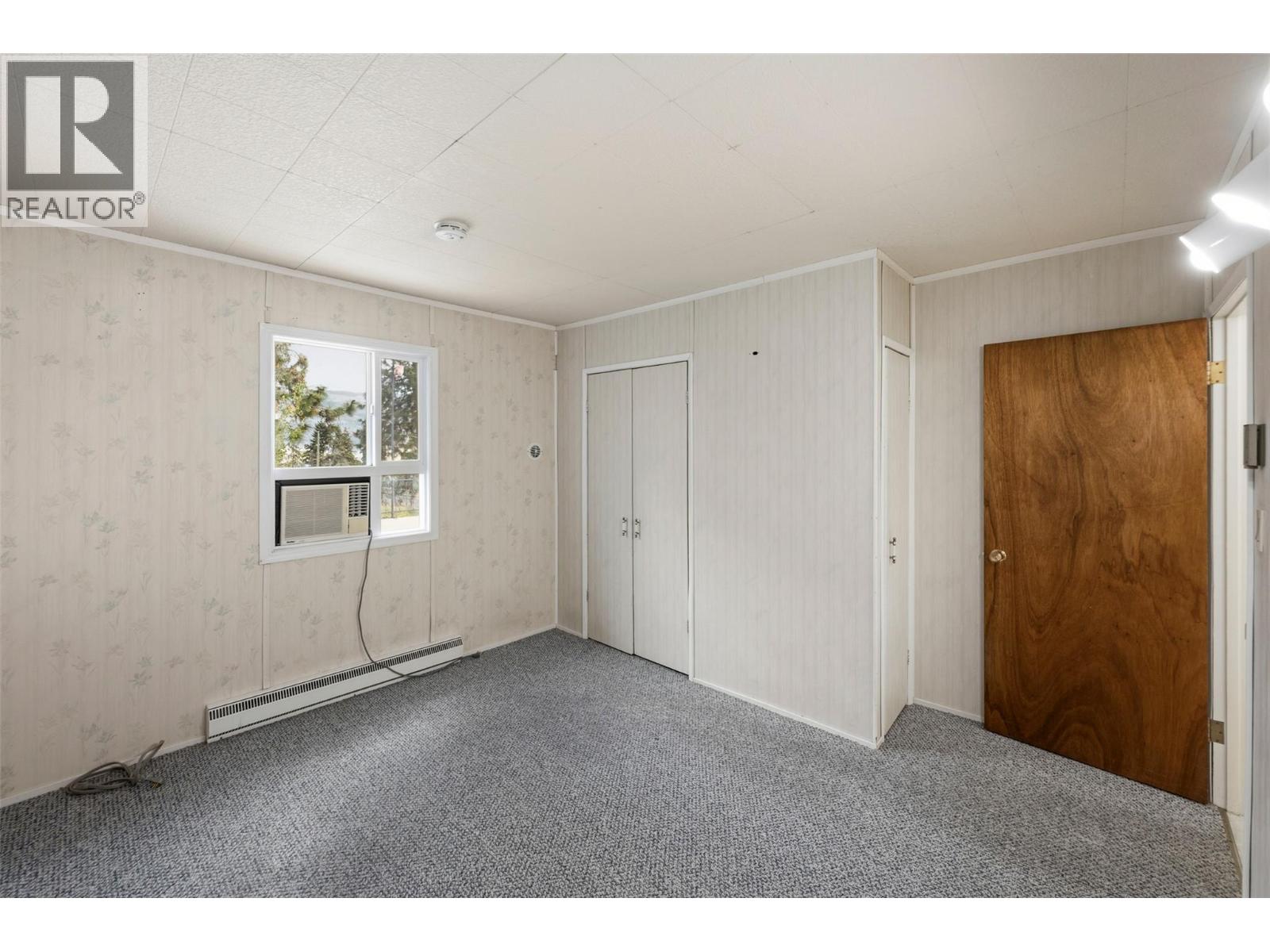 15489 Mellor Road, Summerland