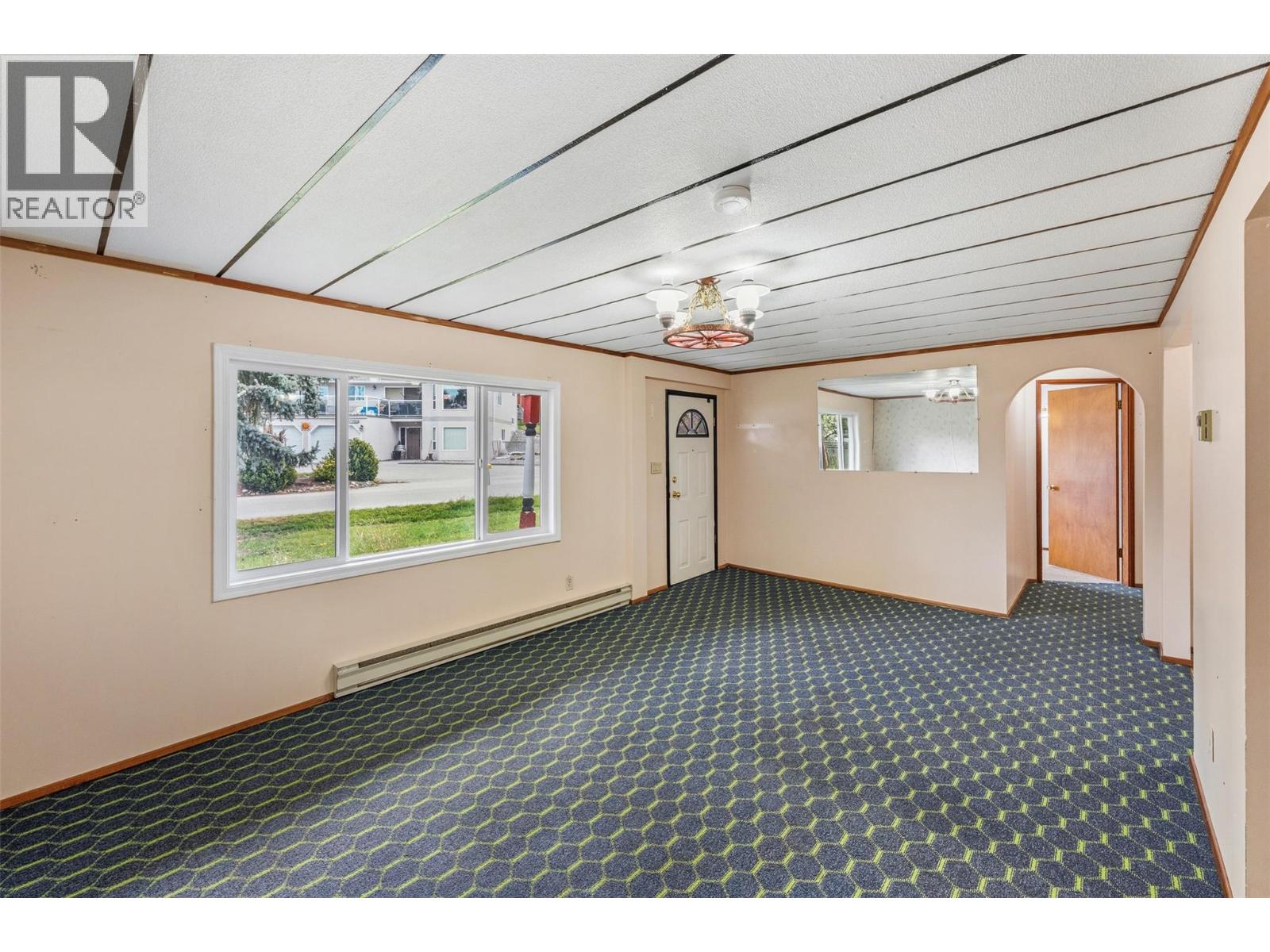 15489 Mellor Road, Summerland