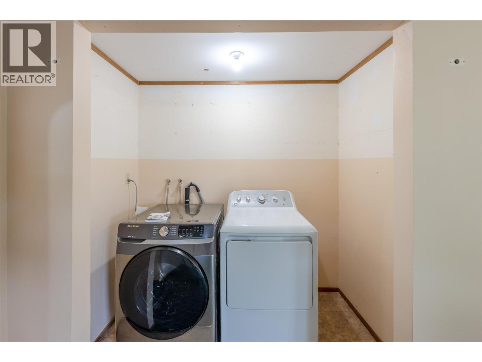 15489 Mellor Road, Summerland