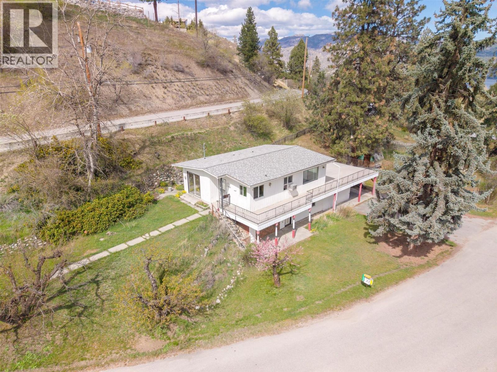15489 Mellor Road, Summerland