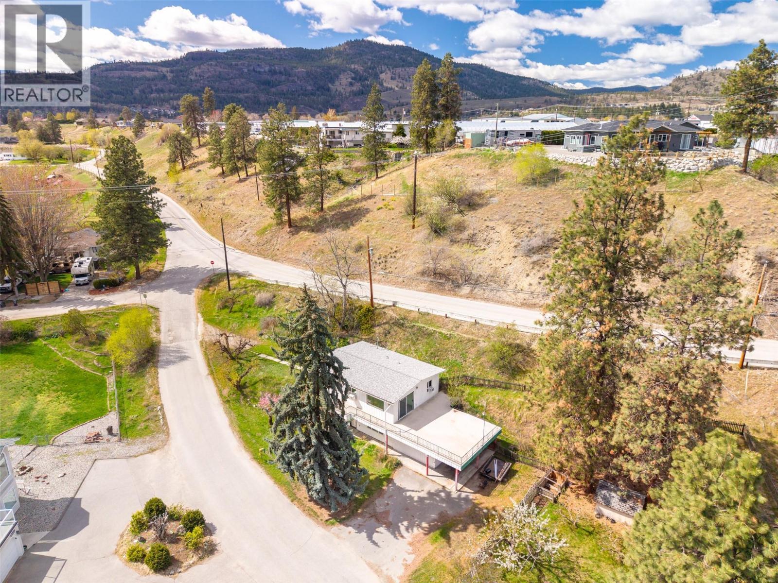 15489 Mellor Road, Summerland