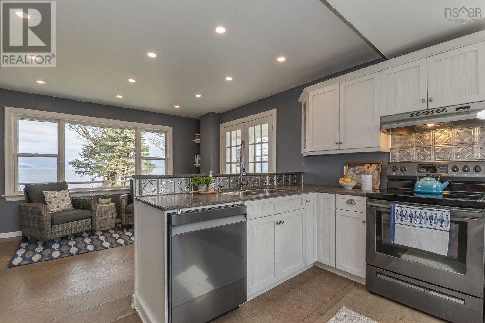 Property 10 of 50 of 102 Pheasant Road