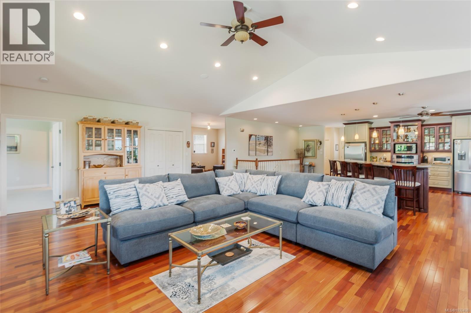 3596 Huff Dr - Image 3