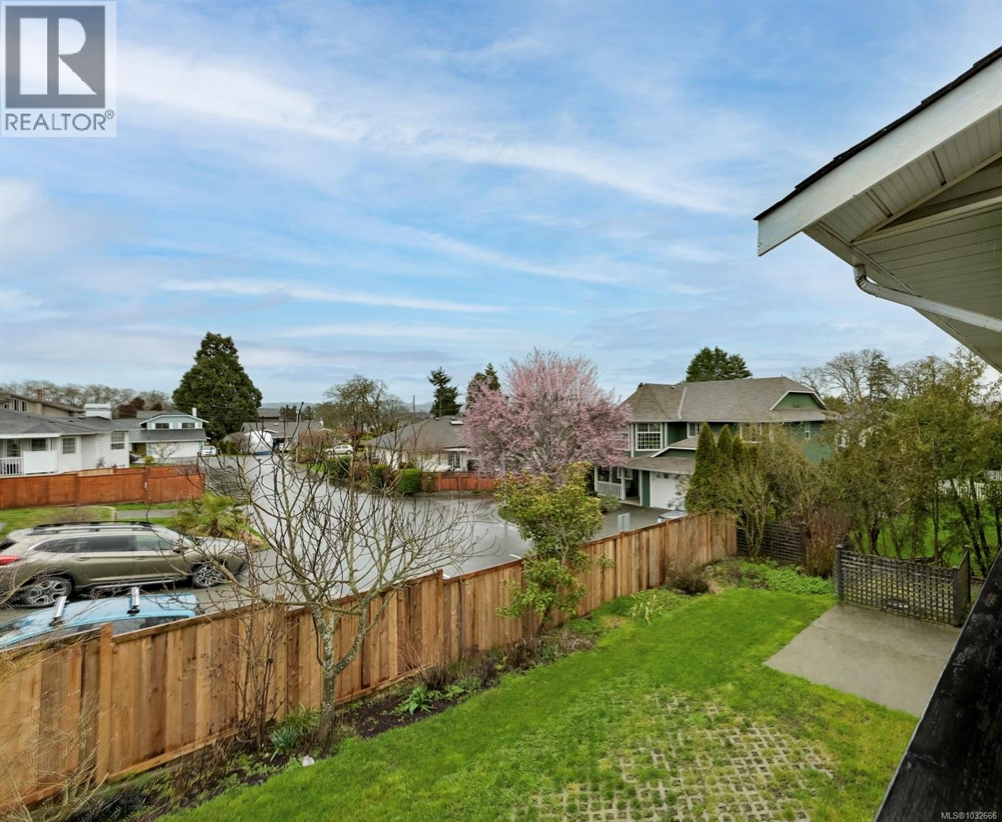  1290 Lidgate Court, Saanich