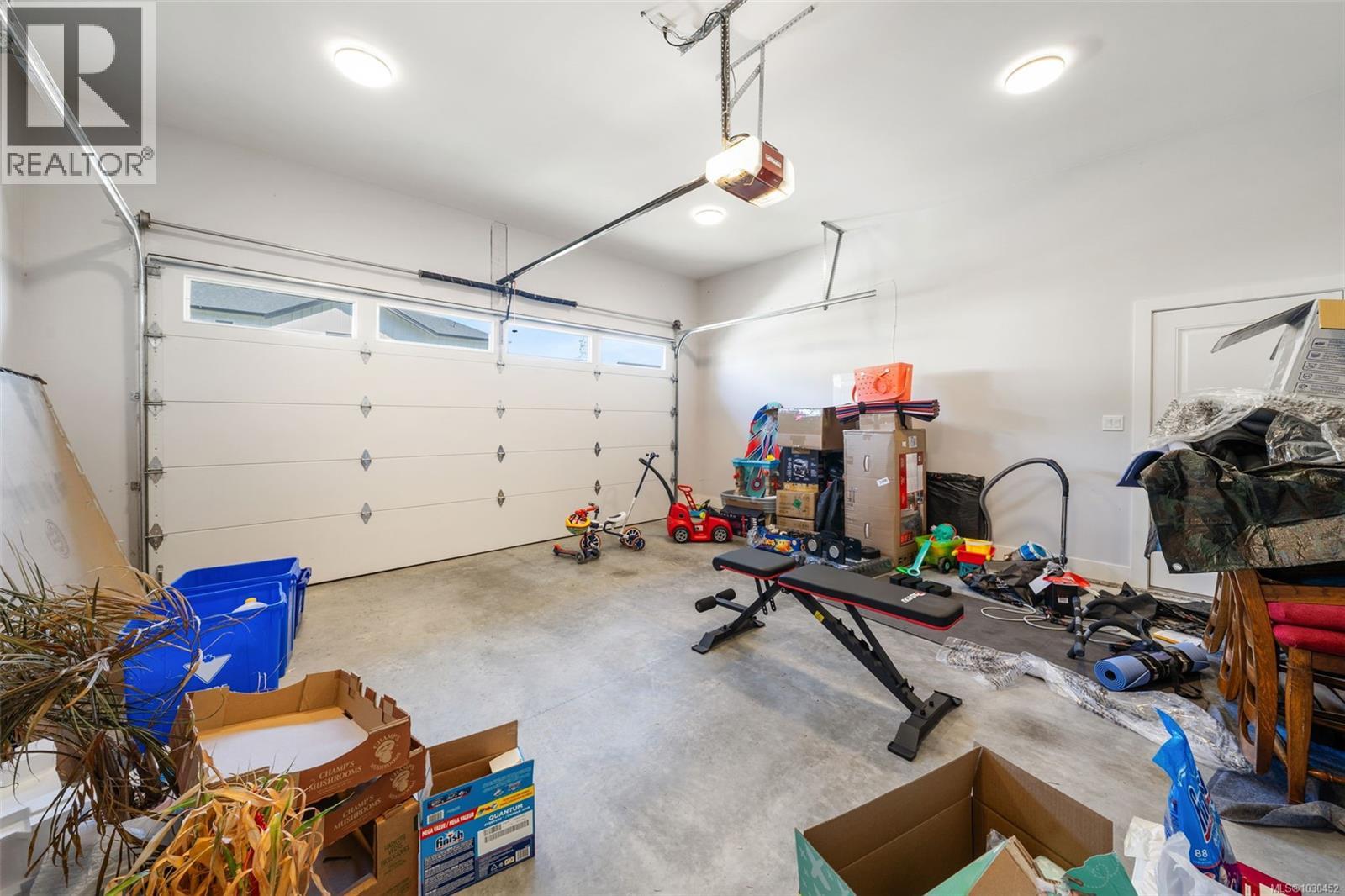  2137 Triangle Trail, Langford