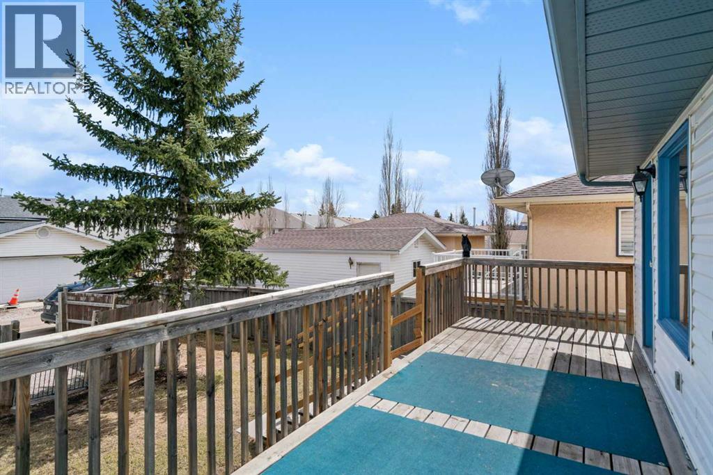 8 West Aarsby Road, Cochrane