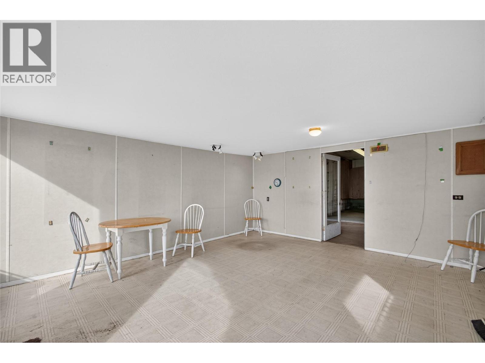  10114 Newene Road, Lake Country