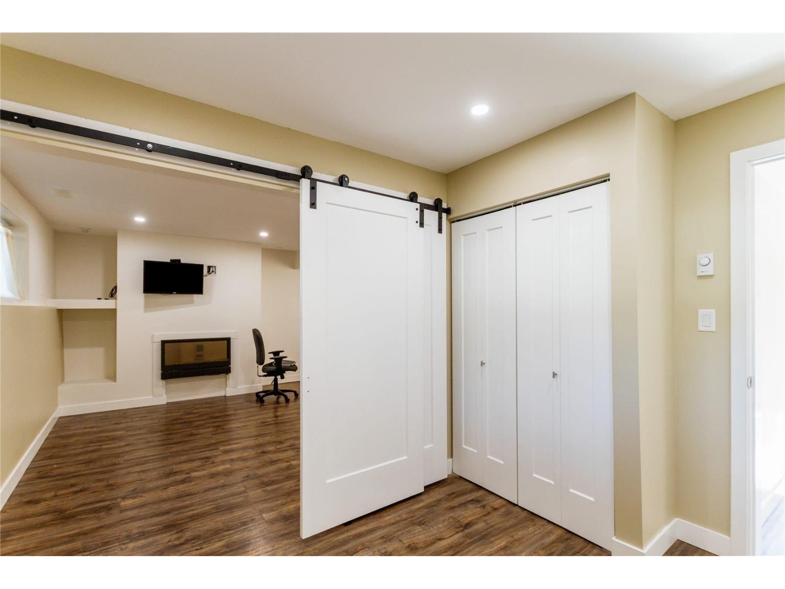 5 Bed, 2 Bath House for Sale in Hope – 648 WILLOW STREET, Hope - Image 8