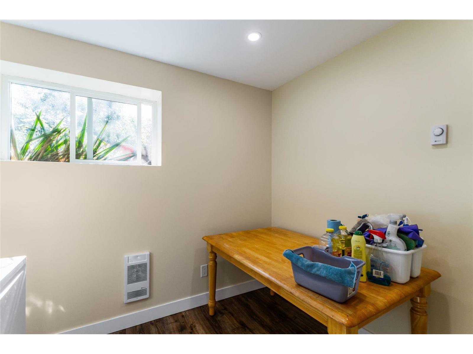 5 Bed, 2 Bath House for Sale in Hope – 648 WILLOW STREET, Hope - Image 15