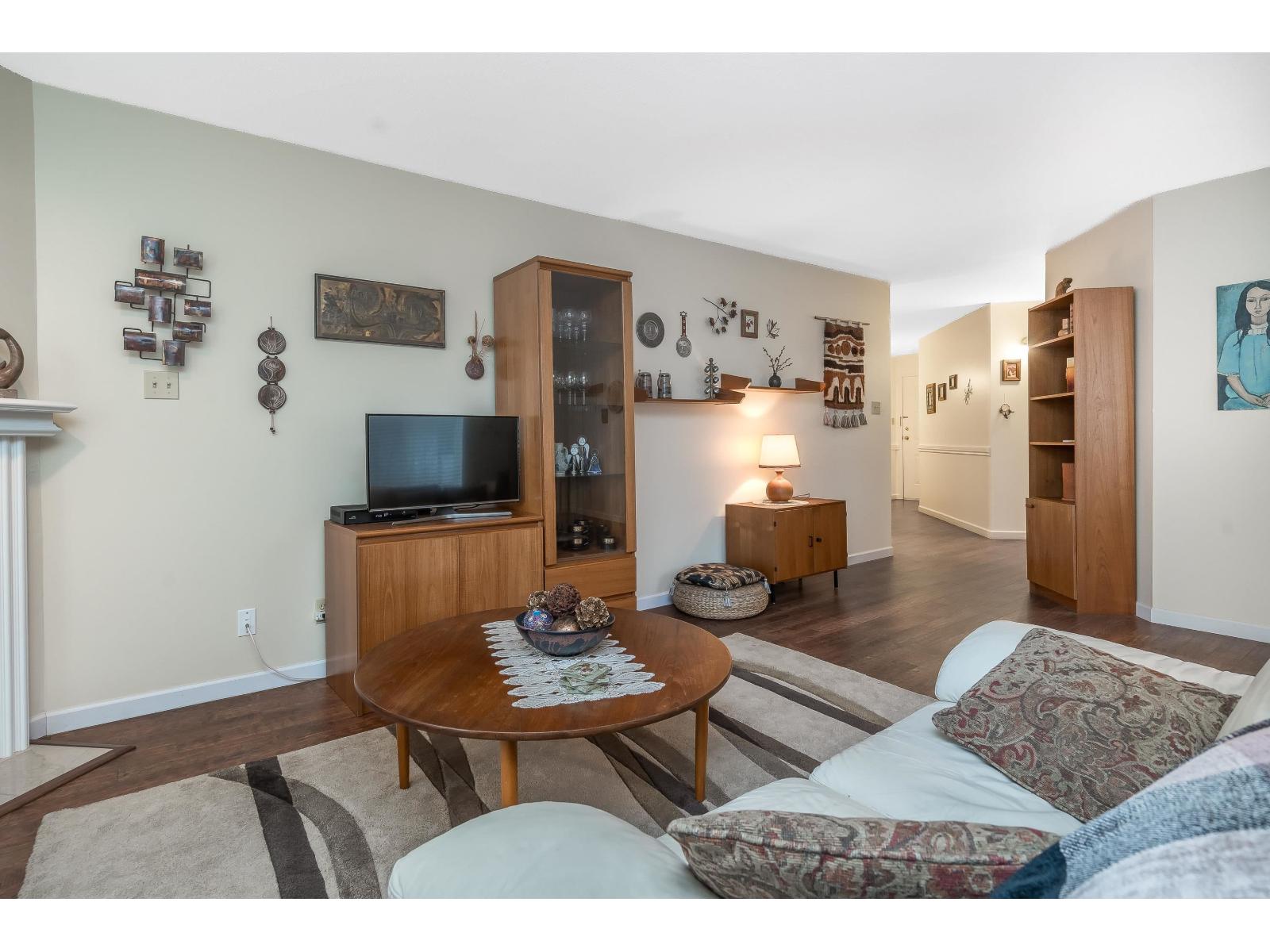 203 1378 FIR STREET, White Rock