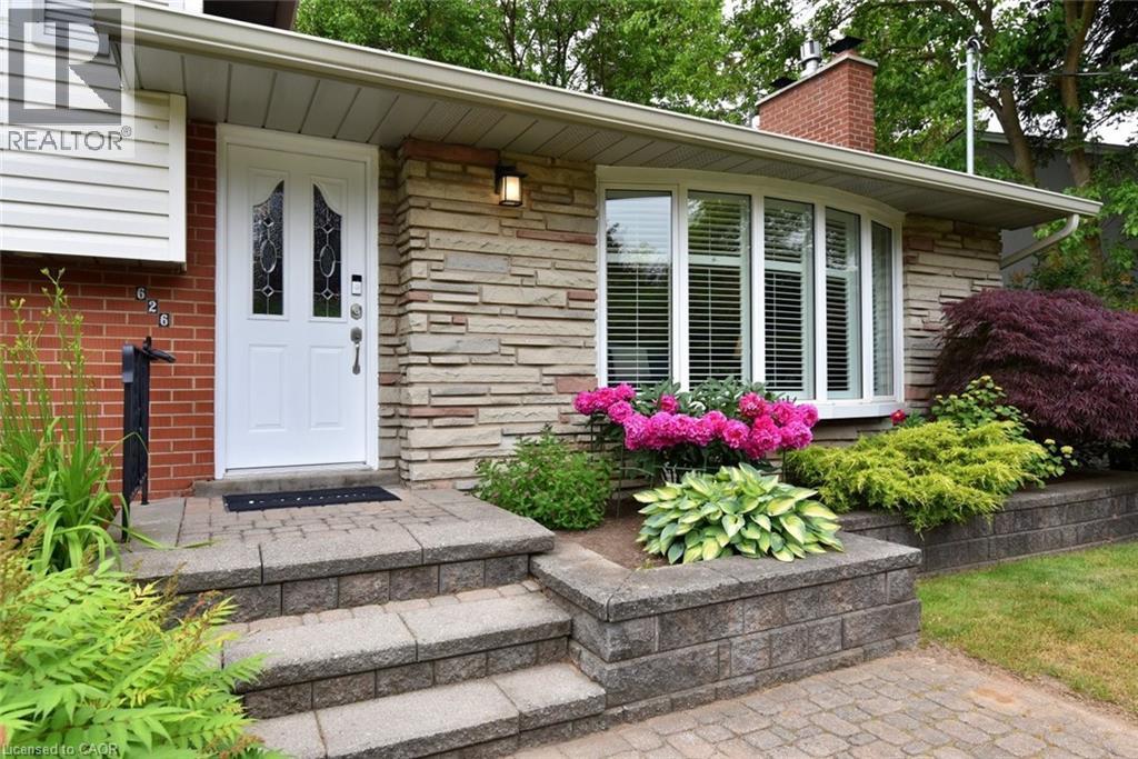 626 VANDERBURGH Drive - 3