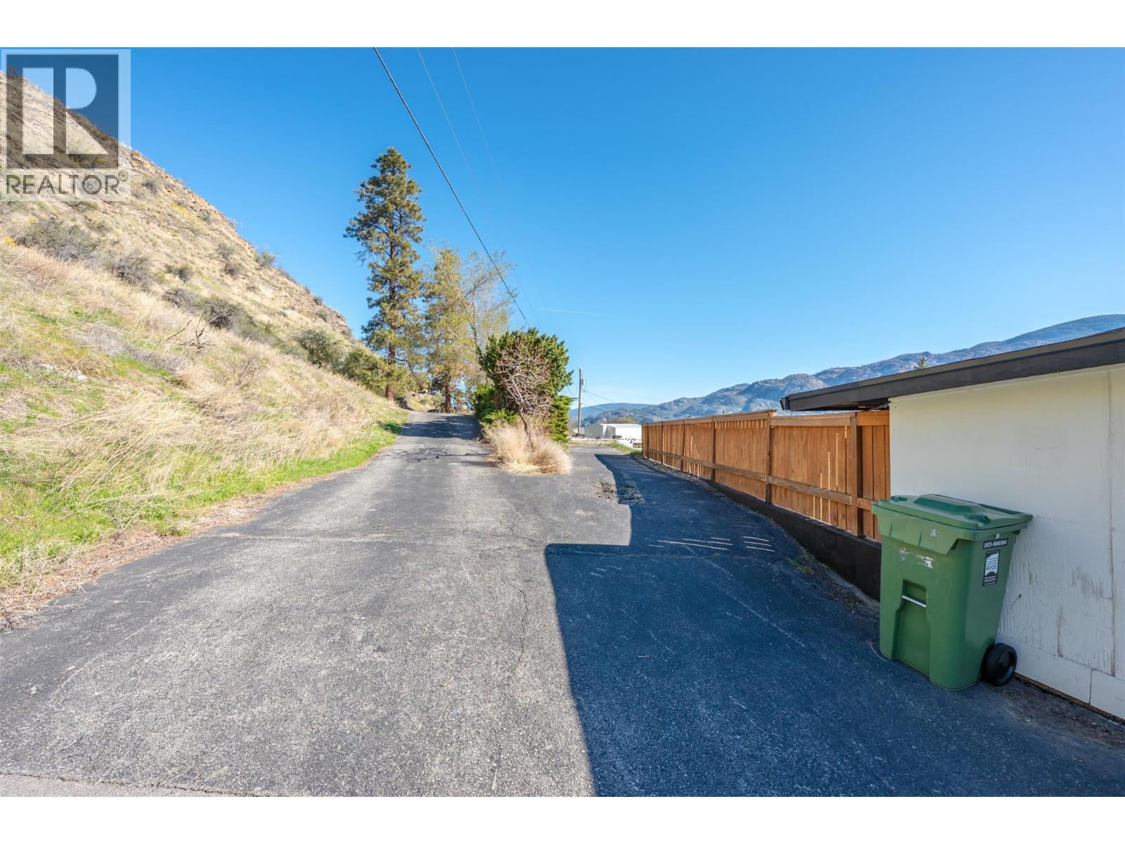 141 CYPRESS Avenue, Kaleden