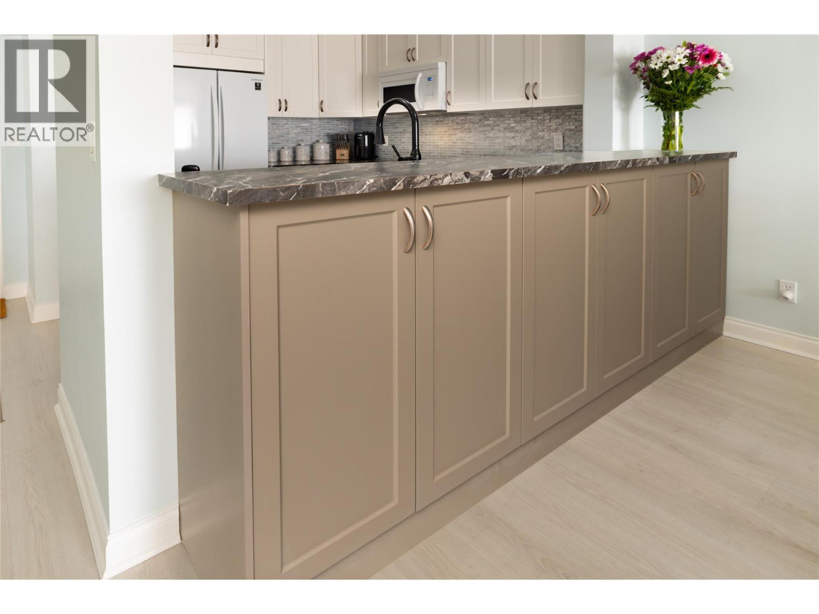 215 3870 Brown Road, West Kelowna