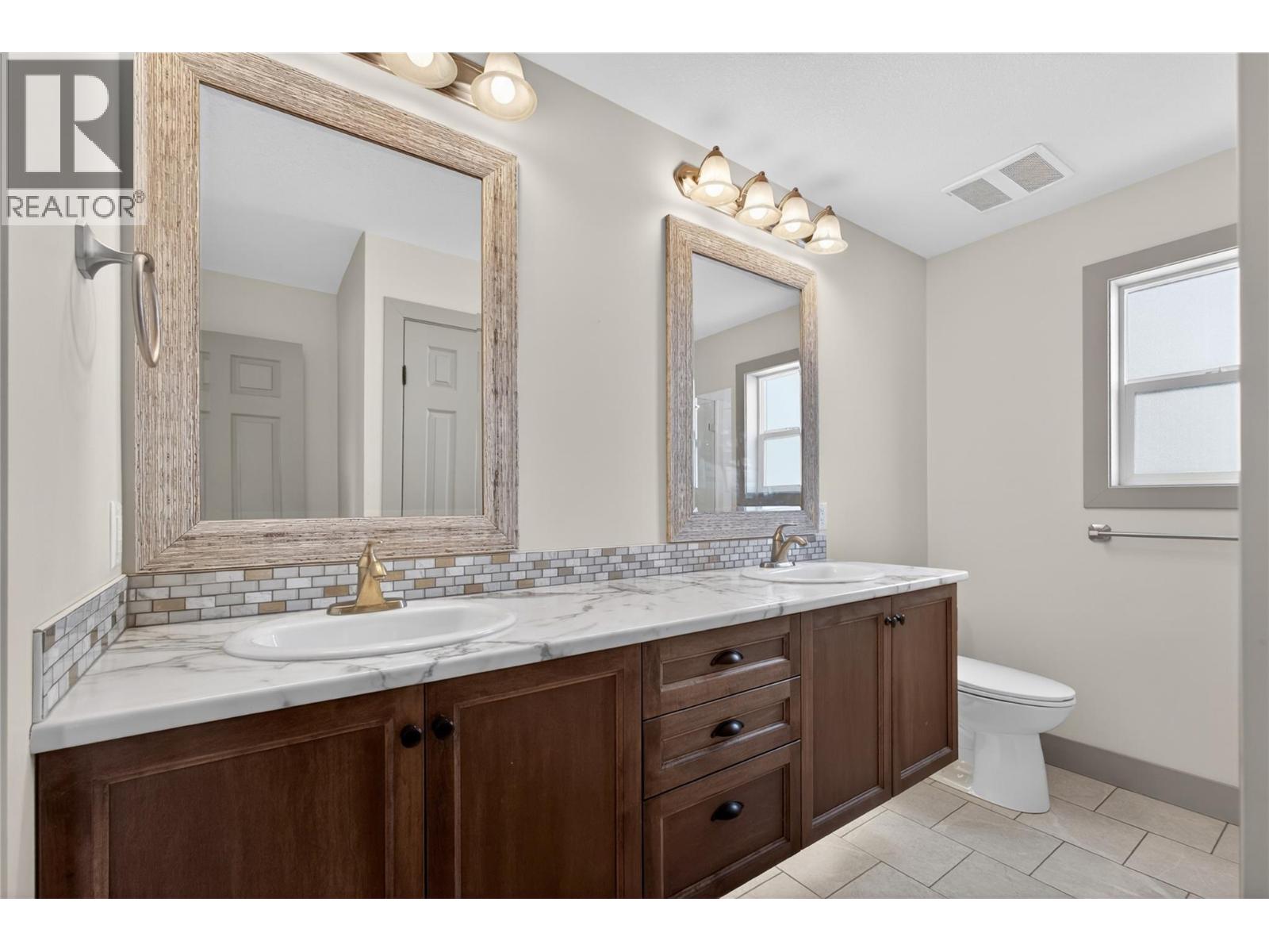  955 Coronation Avenue, Kelowna