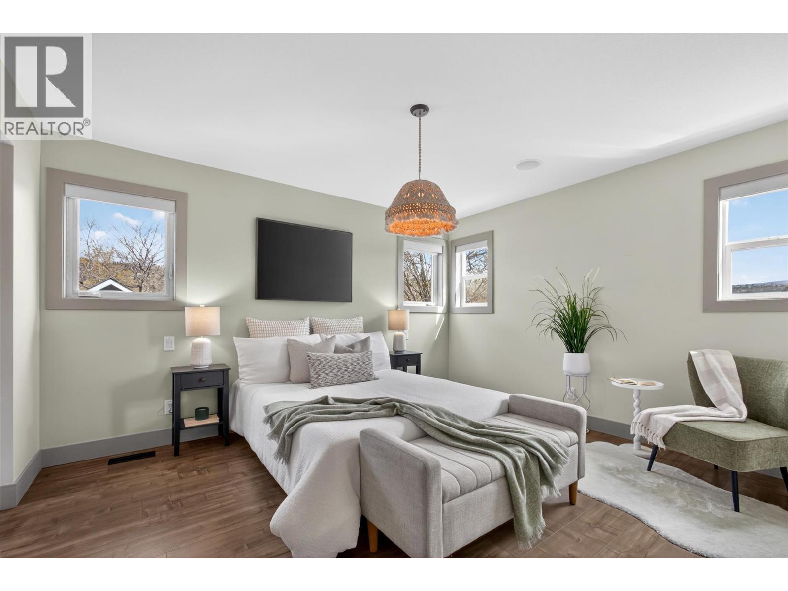  955 Coronation Avenue, Kelowna