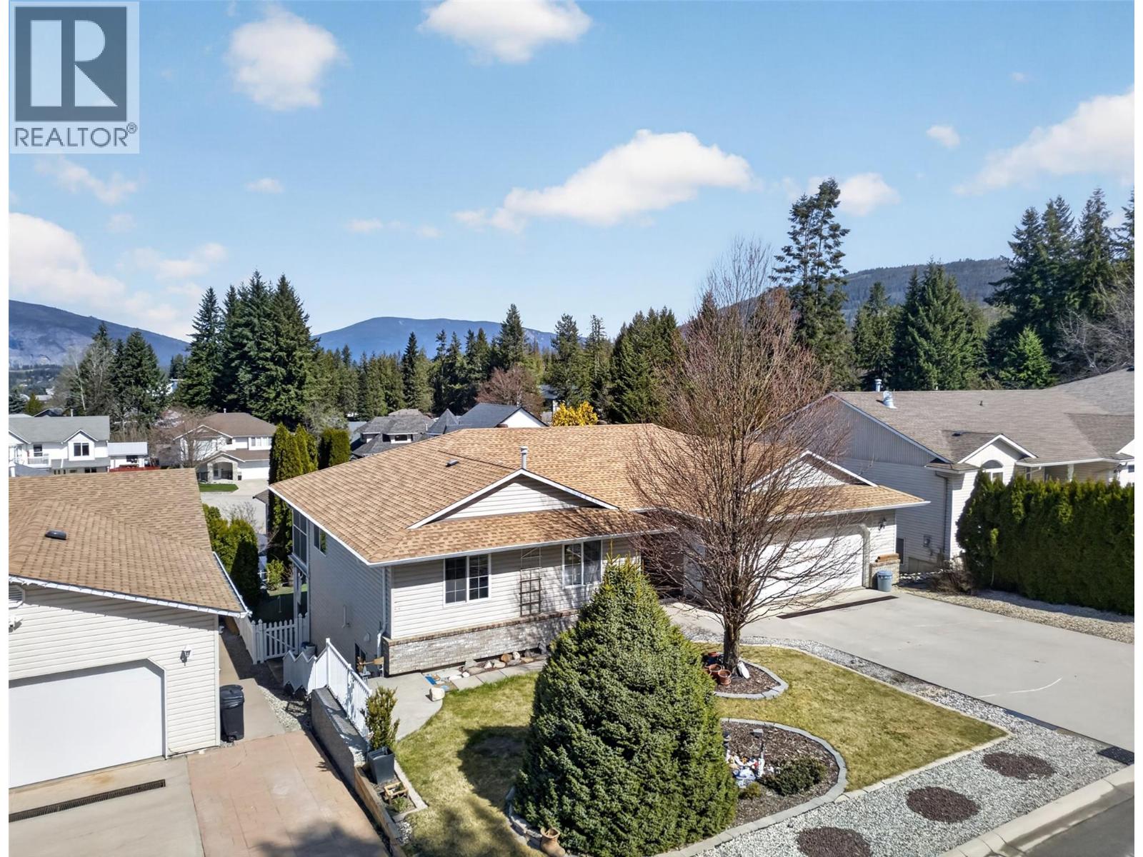 3181 8 AVENUE SE - 9