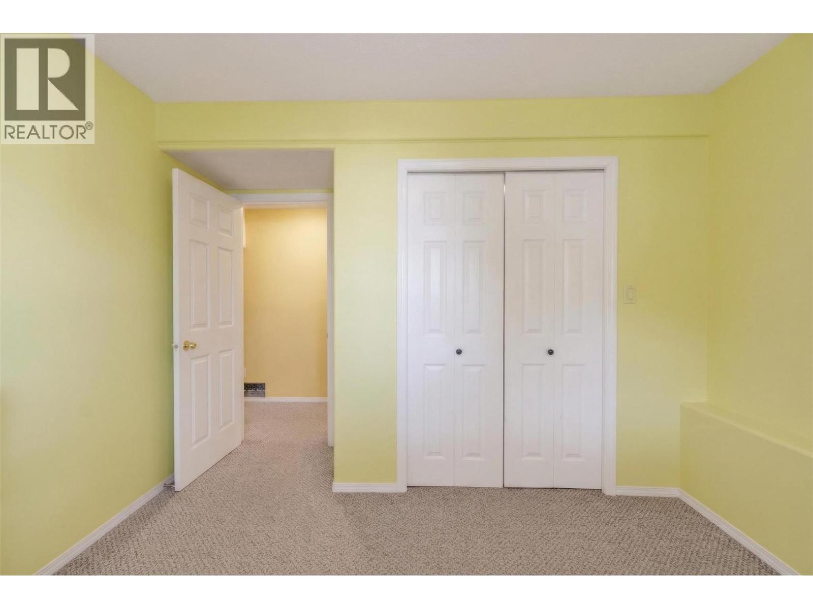 3181 8 AVENUE SE - 60