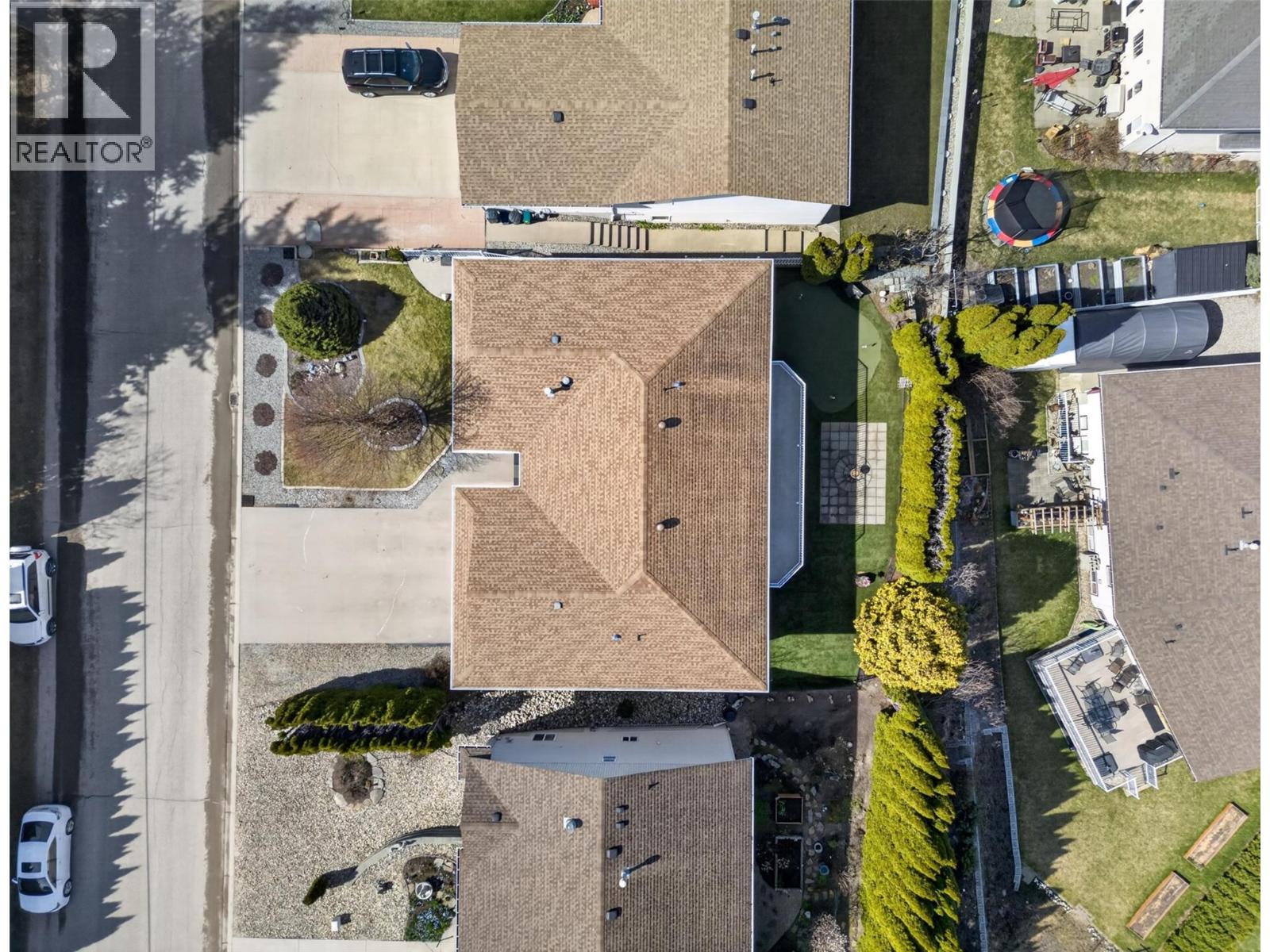 3181 8 AVENUE SE - 13