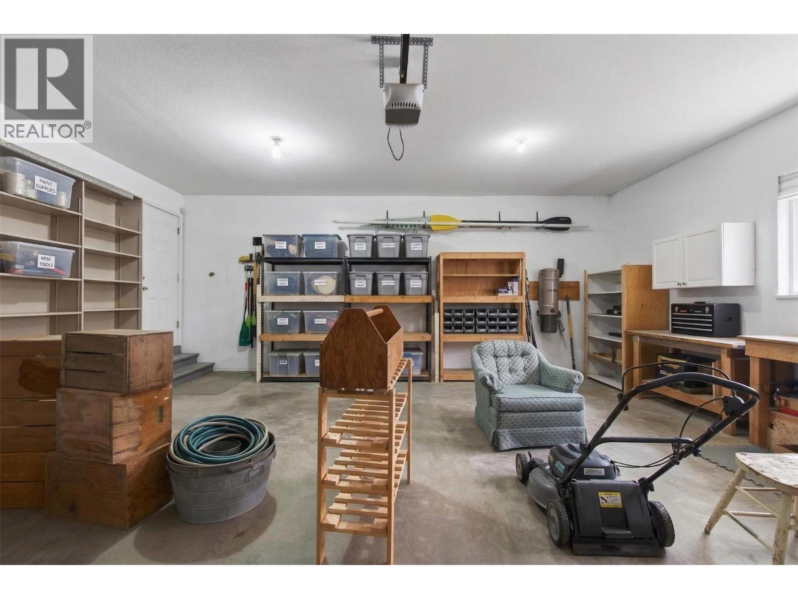 3181 8 AVENUE SE - 35