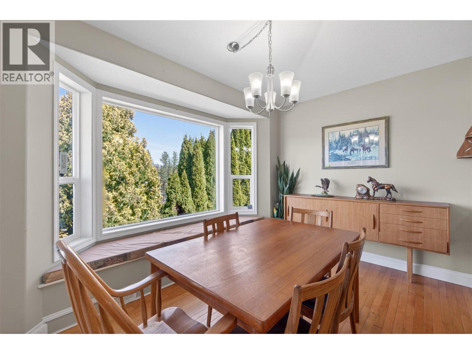 3181 8 AVENUE SE - 22