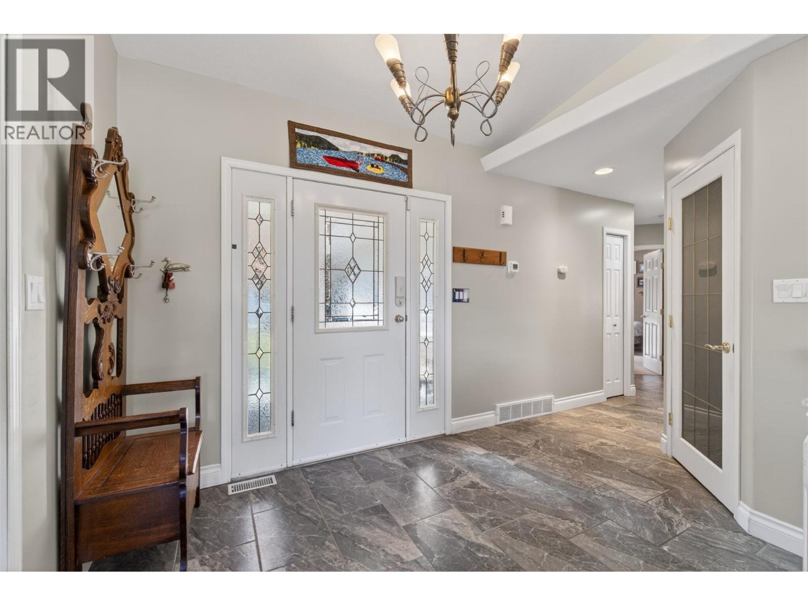 3181 8 AVENUE SE - 31