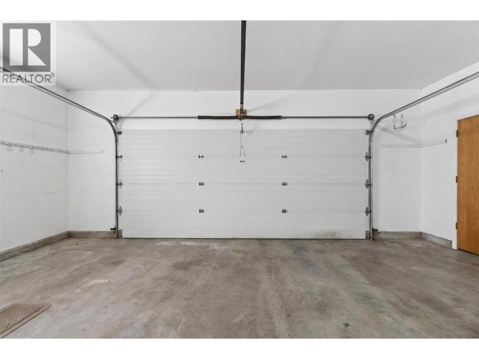 3181 8 AVENUE SE - 34