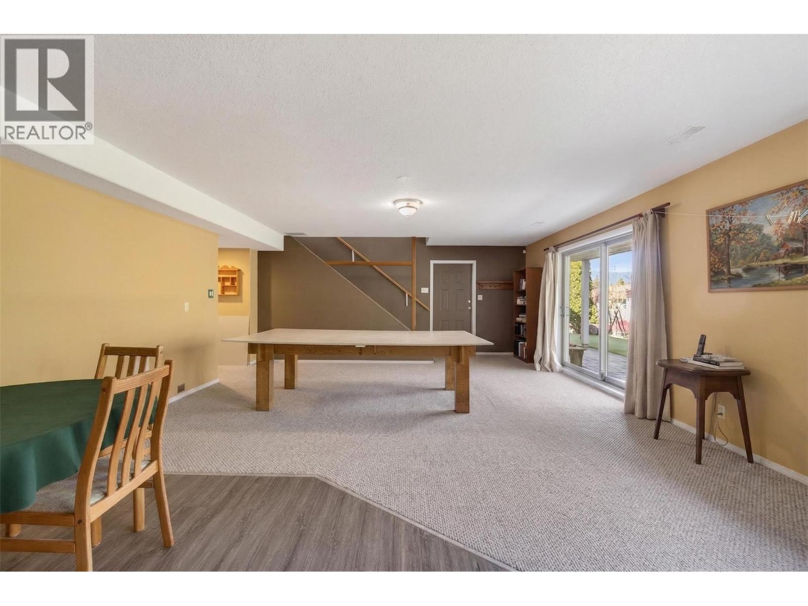 3181 8 AVENUE SE - 55