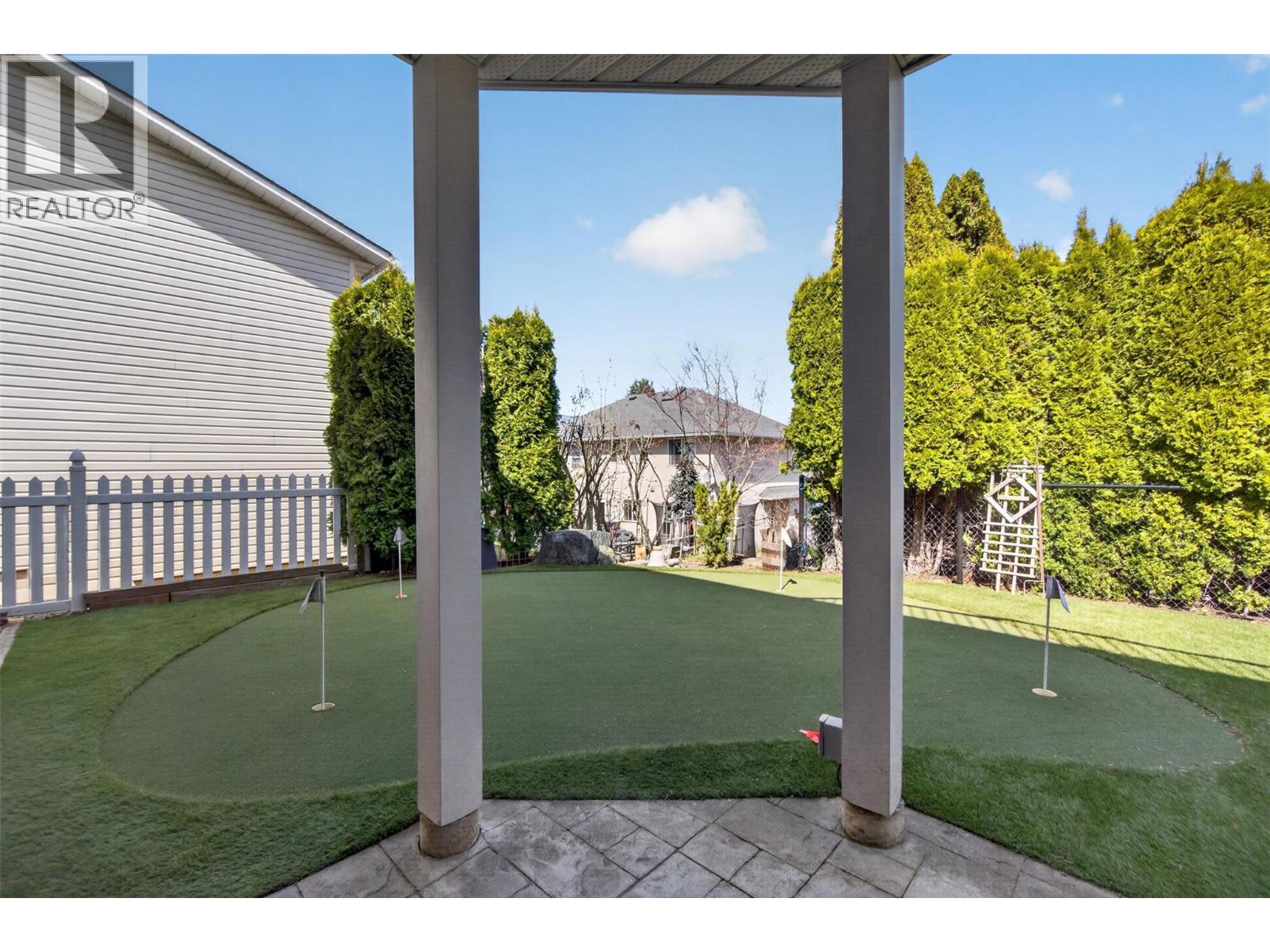 3181 8 AVENUE SE - 69