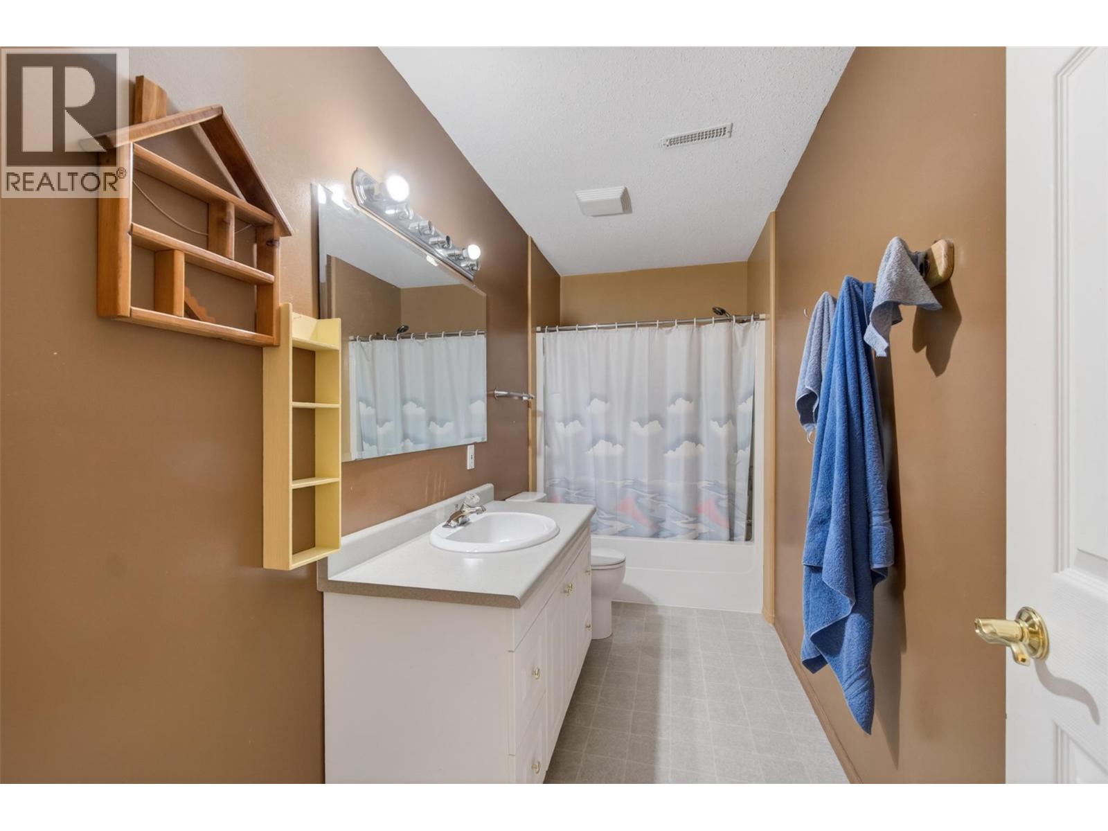 3181 8 AVENUE SE - 57