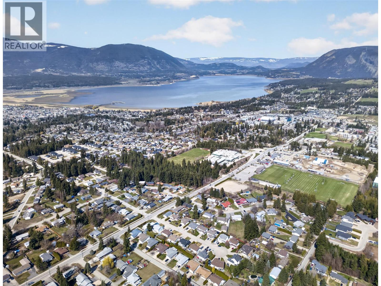 3181 8 AVENUE SE - 14