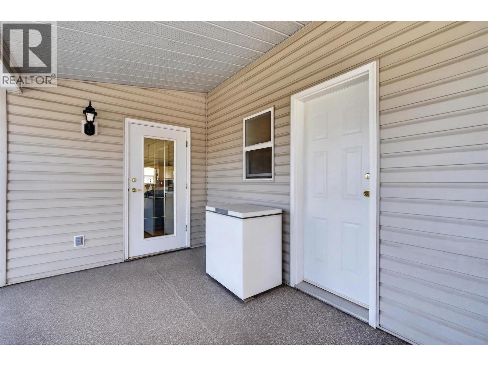 3181 8 AVENUE SE - 47