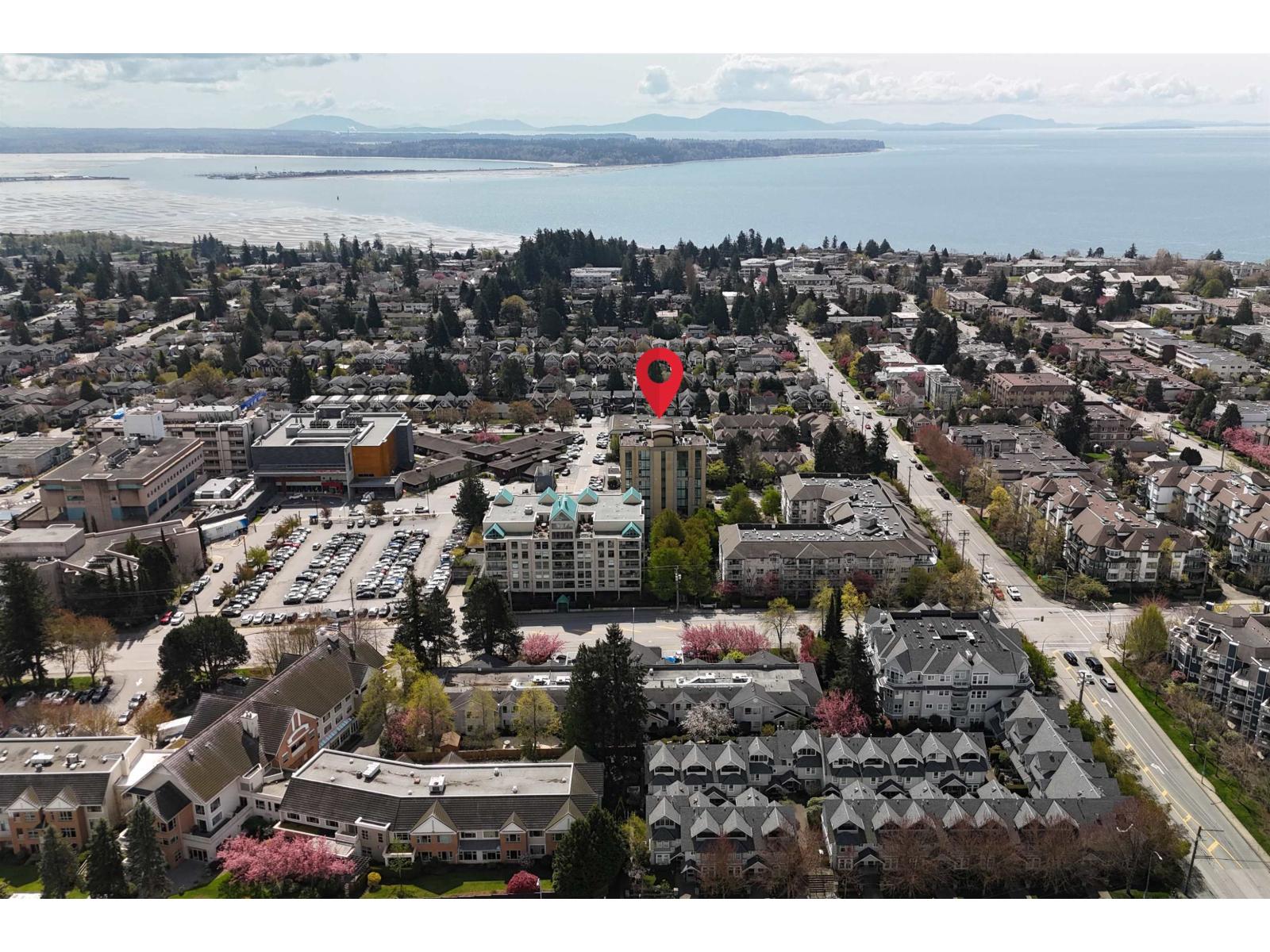 402 15445 VINE AVENUE, White Rock