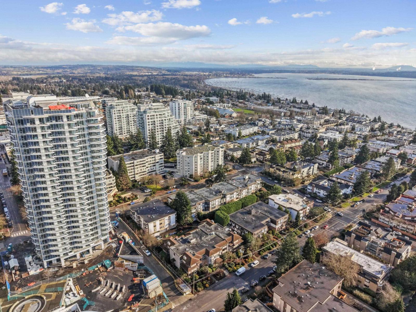 308 1437 FOSTER STREET, White Rock