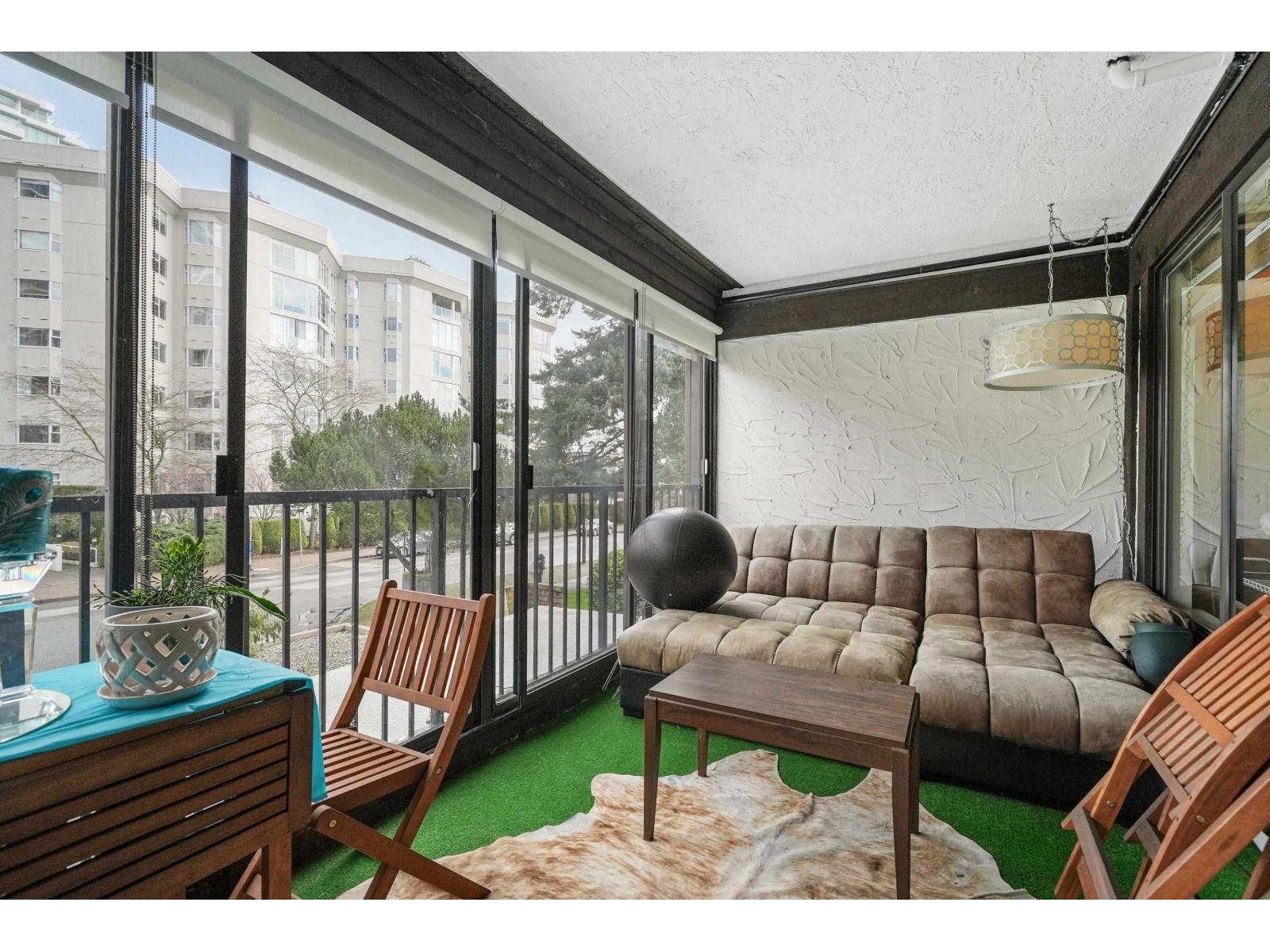 308 1437 FOSTER STREET, White Rock