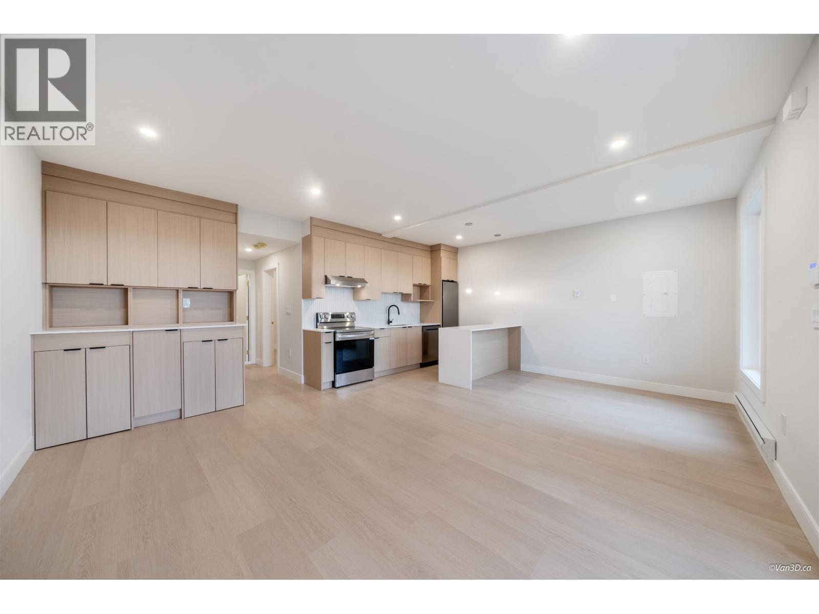 971 ADDERLEY STREET, North Vancouver