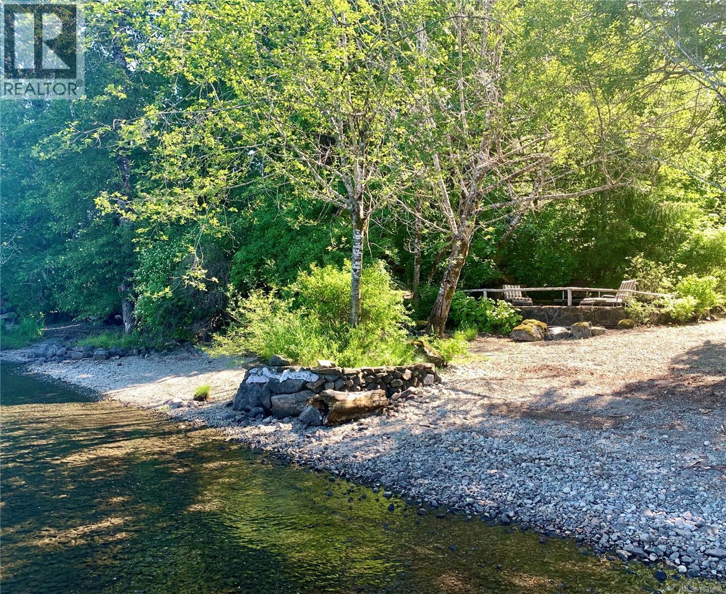  10200 South Shore Road, Honeymoon Bay