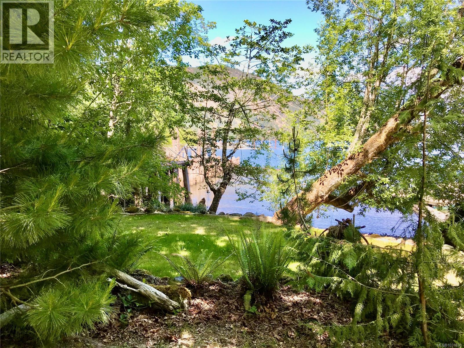  10200 South Shore Road, Honeymoon Bay