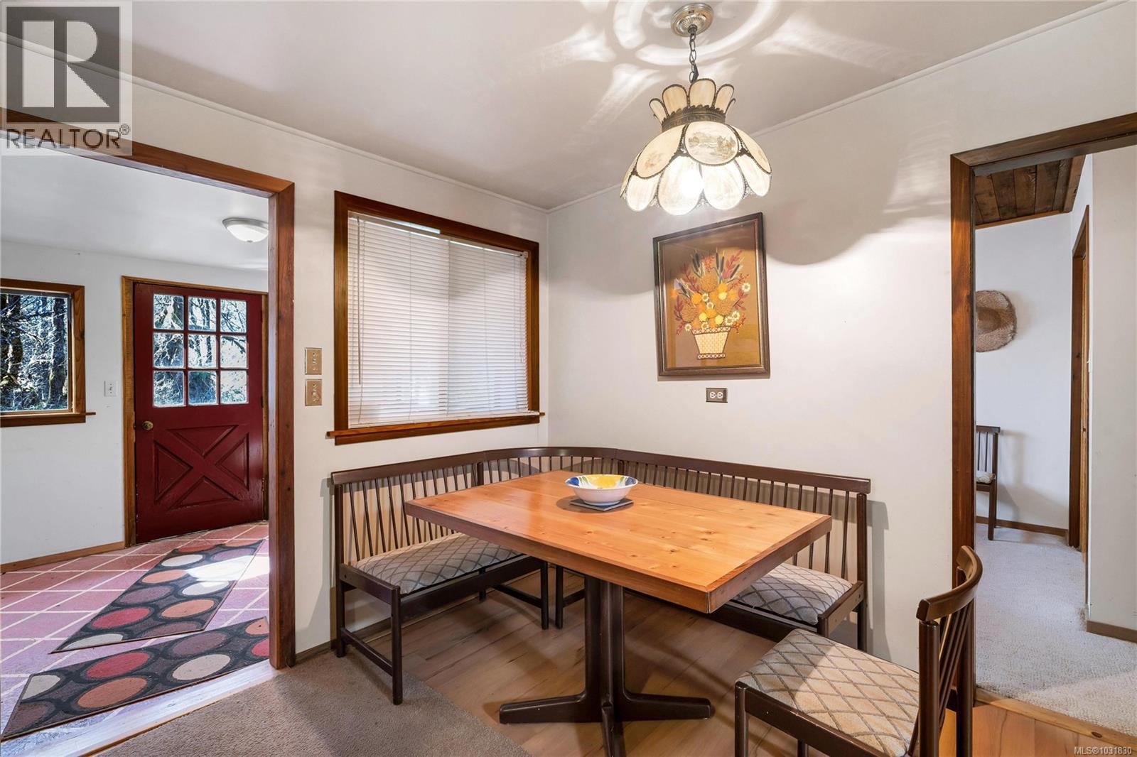  10200 South Shore Road, Honeymoon Bay