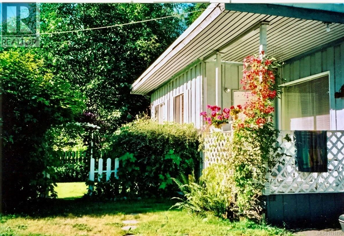  10200 South Shore Road, Honeymoon Bay