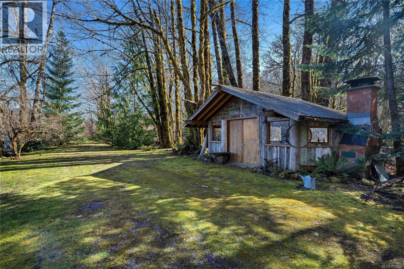  10200 South Shore Road, Honeymoon Bay