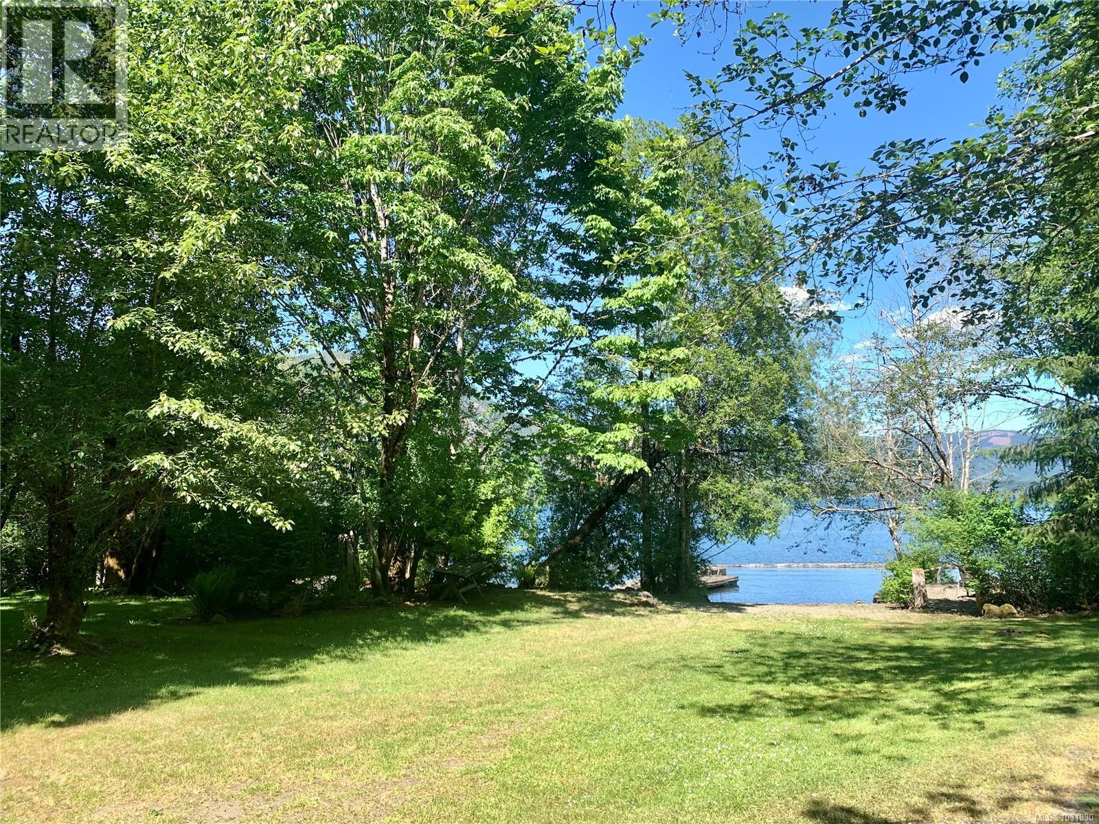  10200 South Shore Road, Honeymoon Bay