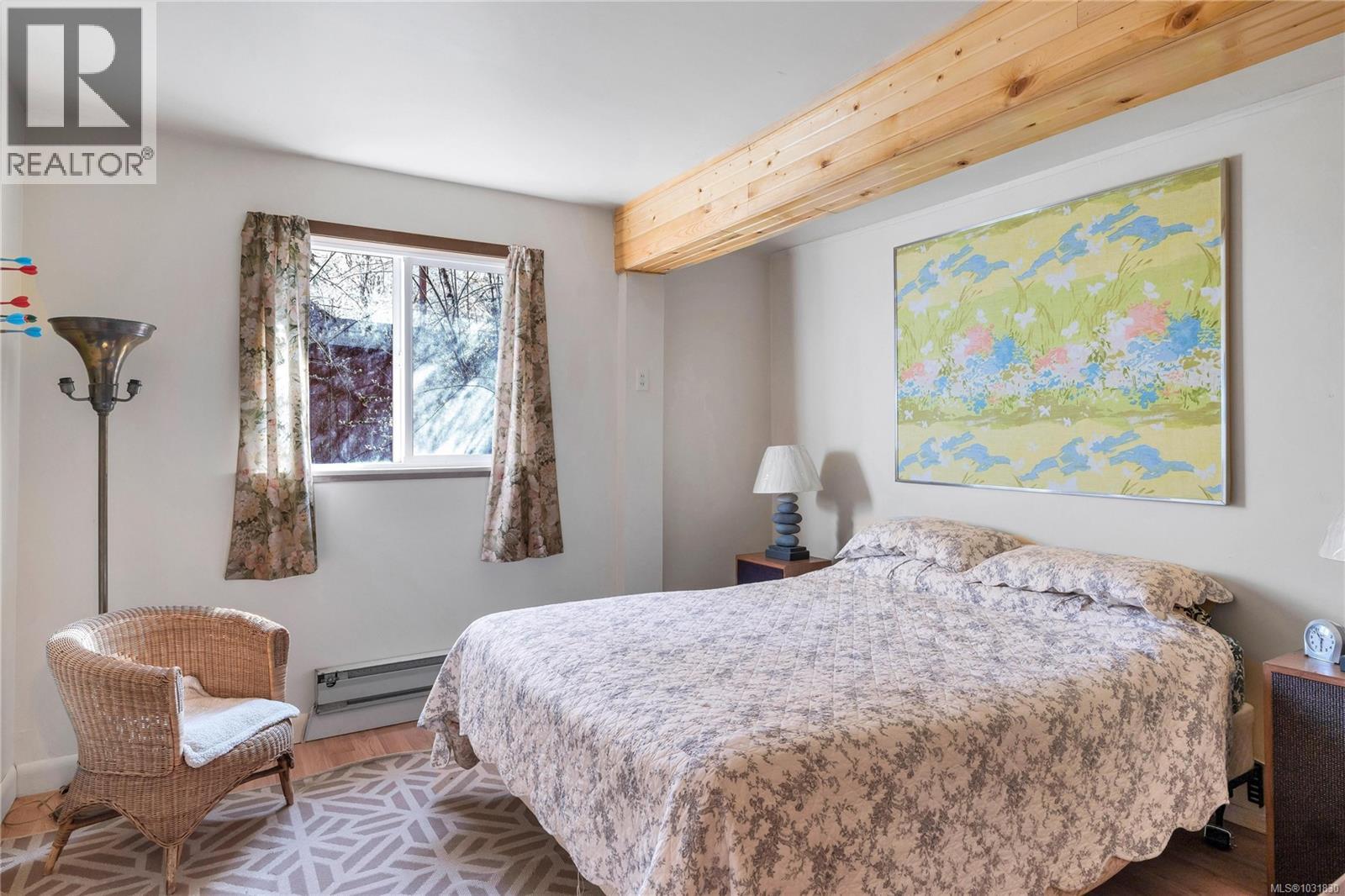  10200 South Shore Road, Honeymoon Bay