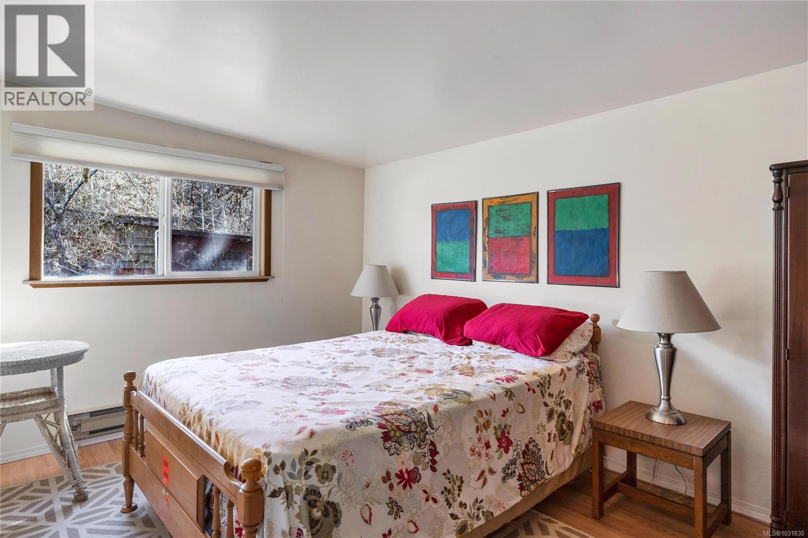  10200 South Shore Road, Honeymoon Bay