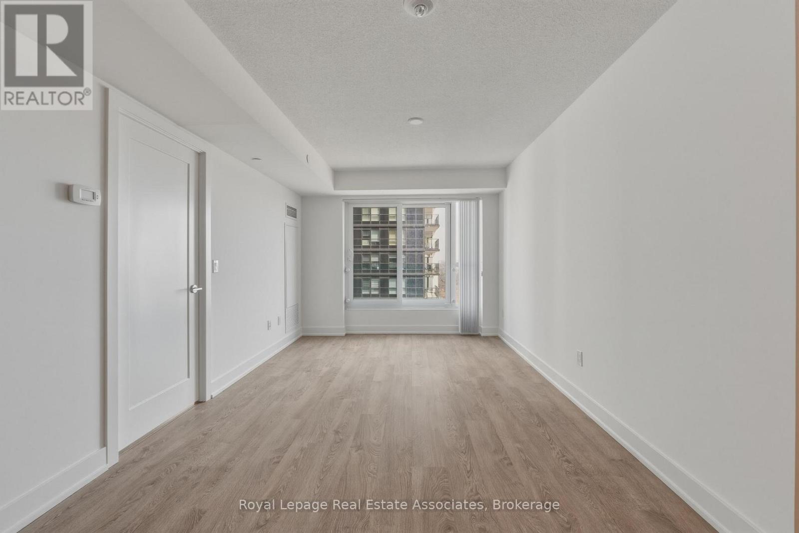 Listing photo of 2806 - 7 MABELLE AVENUE