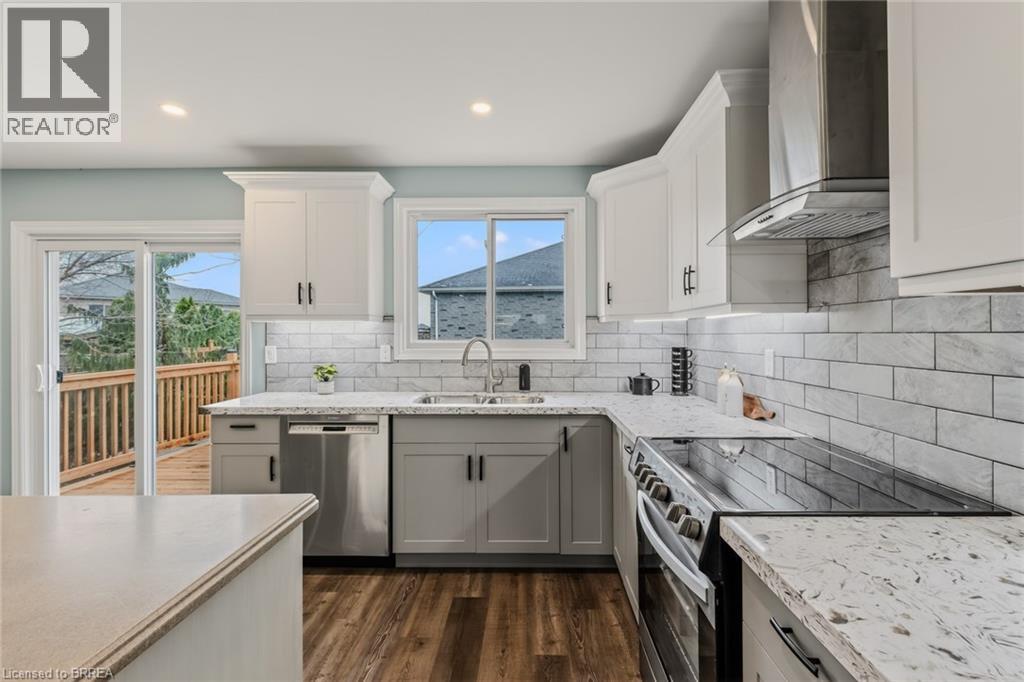 4 DOWDEN Avenue - 14
