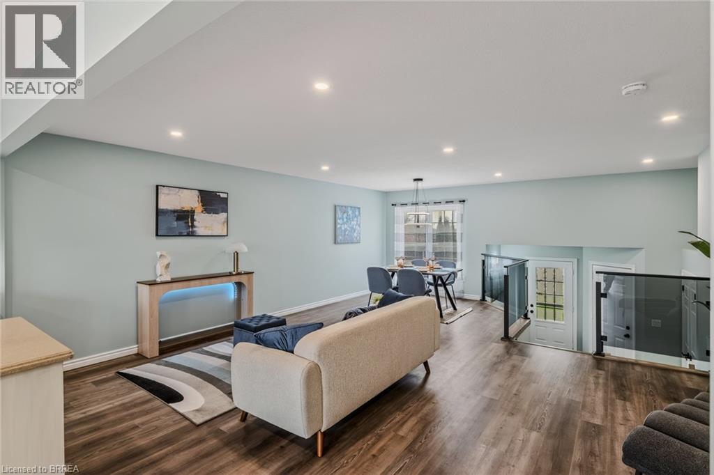 4 DOWDEN Avenue - 10