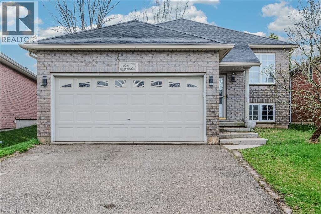 4 DOWDEN Avenue - 1