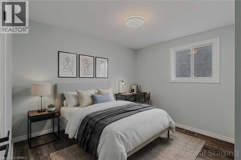 4 DOWDEN Avenue - 25