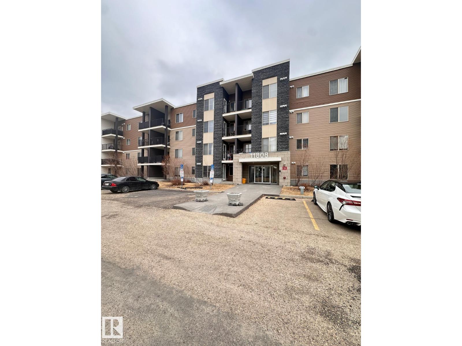 #419 11808 22 AV SW SW - 1