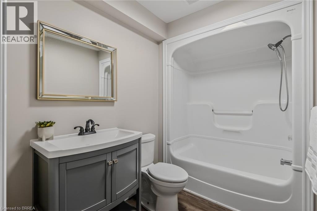 4 DOWDEN Avenue - 34
